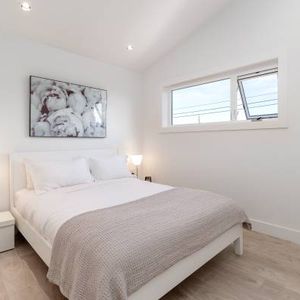 furnished unit near UBC - Photo 2