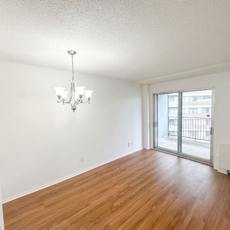Studio For Rent — Côte Saint-Luc — $1299 - Photo 1