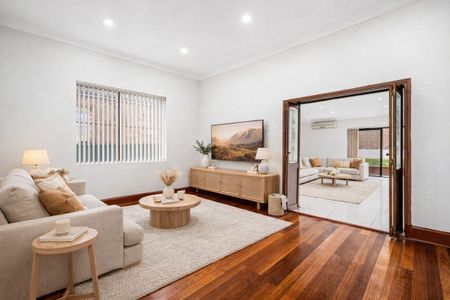 Bright & Spacious, Classic Family Comfort in Belmore - Photo 2