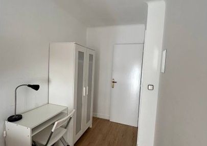 barcelona, Catalonia 08917