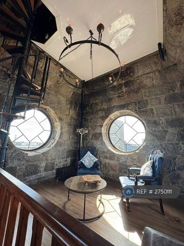 3 bedroom penthouse to rent - Photo 2