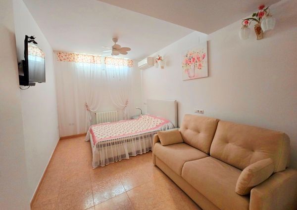 LONG TERM RENTAL Beautiful villa with sea views for rent in Benissa coast with 5 bedrooms.