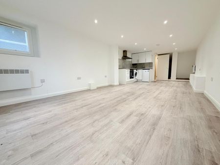 Studio to rent - Photo 3