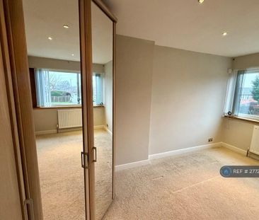 3 bedroom semi-detached house to rent - Photo 6