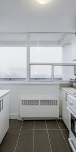 1 Deauville Lane - Photo 3