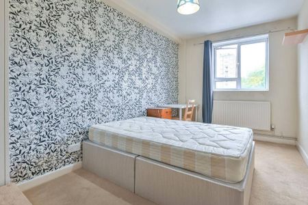 3 bedroom flat to rent - Photo 3