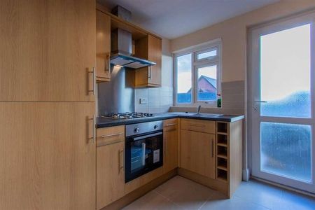 Melrose Avenue, Penylan, CF23 - Photo 5