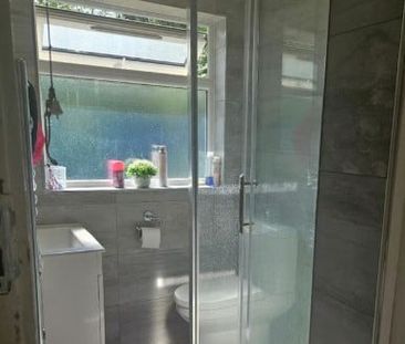 Room in a Shared House, St Leonard Street Croydon, CR0 - Photo 6