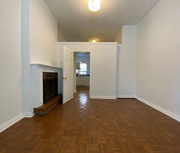 For Lease - 202 Gerrard Street Unit# 1, Toronto, Ontario - Photo 6