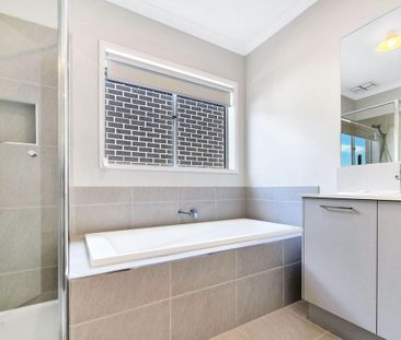 Family Home in Tarneit - Photo 1