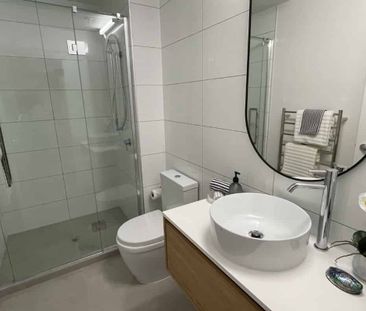 BRAND NEW CENTRAL TWO BEDROOM APARTMENT - Photo 5