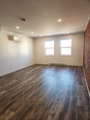 For Lease - 9 Queen Street Unit# 203, Springwater, Ontario - Photo 1