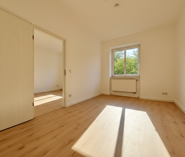 Gemütliche 3-Raum-Wohnung im 1. Obergeschoss - frisch renoviert - Foto 1