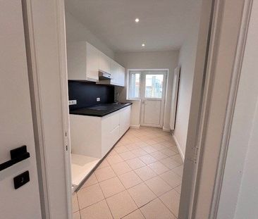 Volledig vernieuwd appartement - 1 slaapkamer - Photo 3