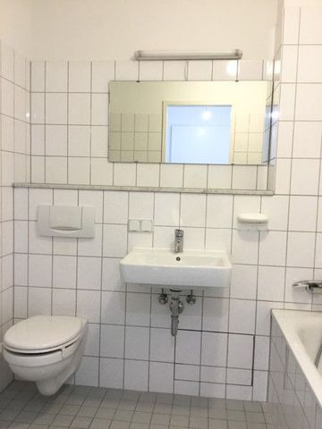 schöne 1,5-Zimmer-Wohnung mit neuer Einbauküche - Foto 4