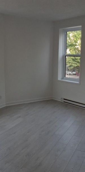 NDG 2 Bedroom apt - Photo 1