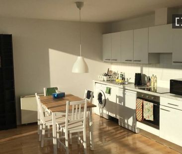 {{ $('Parse Objects').item.json.seoTitle }} - Photo 5