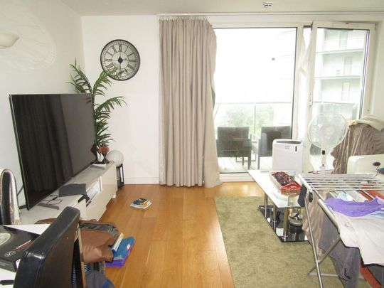 1 bedroom flat to rent - Photo 1