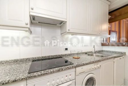 Piso en alquiler en Calle de Eduardo Iglesias - Photo 2