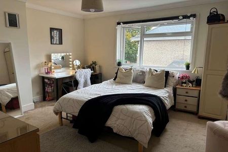 Bedroom Terraced House In Moordown, BH9 - Photo 5