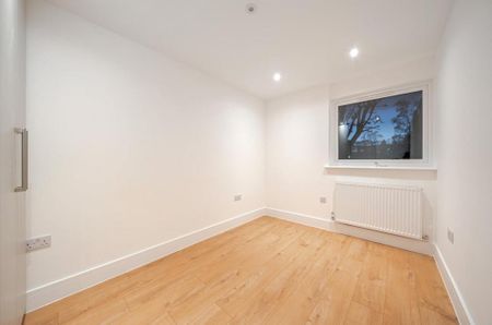 3 bedroom end of terrace house to rent - Photo 5