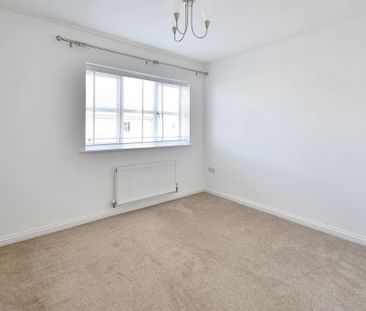 4 bedroom detached house to rent - Photo 1