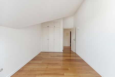 3 Bedroom Apartment with parking, Estoril, Cascais - Photo 2
