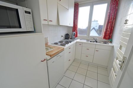 Hoekappartement in een standingvolle villaresidentie op de KUSTLAAN! - Foto 3