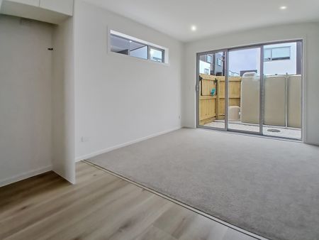 Brand New two bedroom! - Photo 5