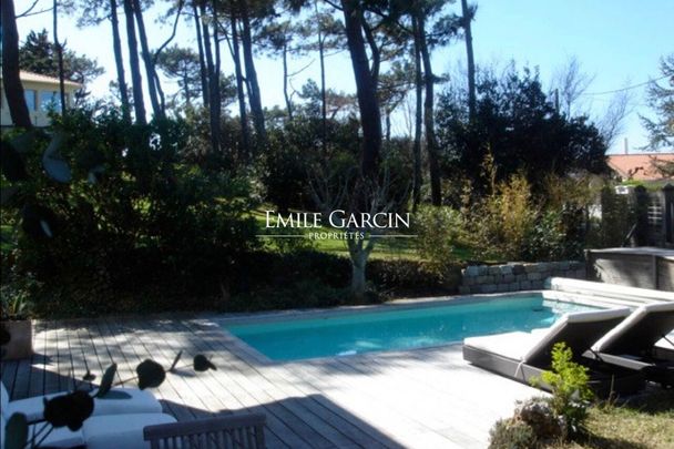 Maison à louer à Anglet, bel extérieur avec piscine chauffée. - Photo 1