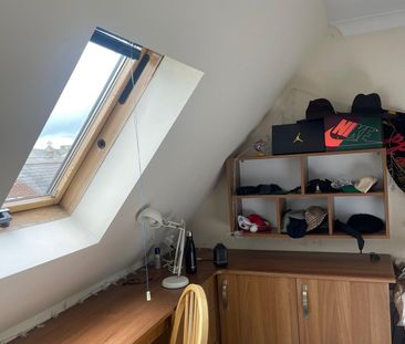 5 bed house to rent in Elmstead Road, Colchester - Photo 1