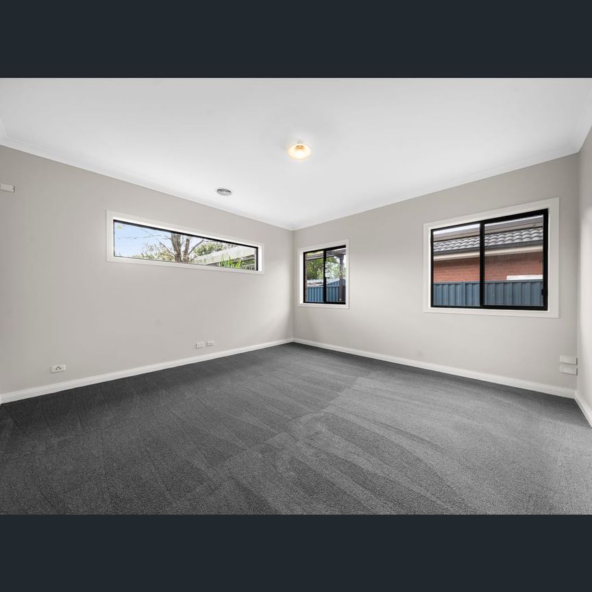 37 Mallee Circuit, Pakenham, Vic 3810 - Photo 1