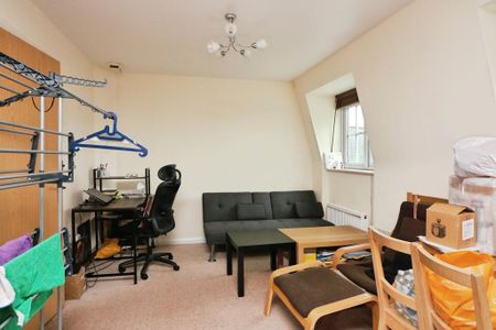 2 bedroom flat to rent - Photo 3