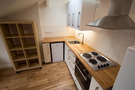 2 bedroom apartment to rent - Photo 4