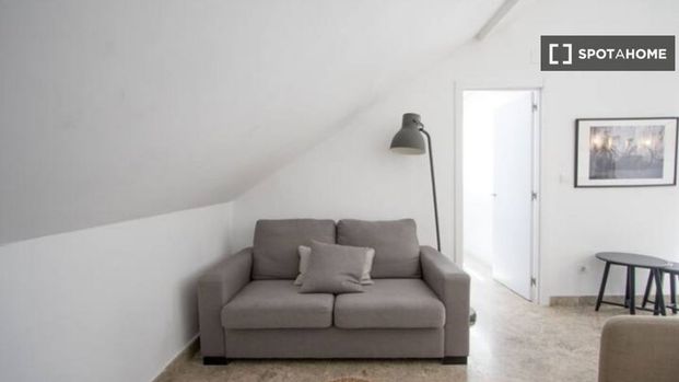 2 room luxury Flat for rent in Valencia, Spain - Photo 1