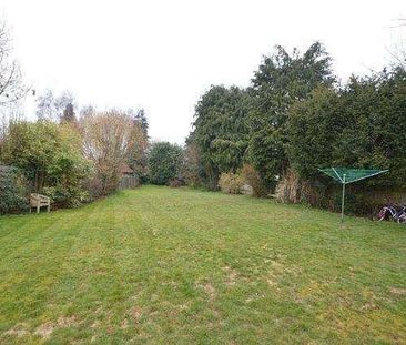 Bedroom Detached House In Milford, GU8 - Photo 2