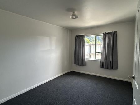 Sunny 2-Bedroom Home for Rent - Photo 4