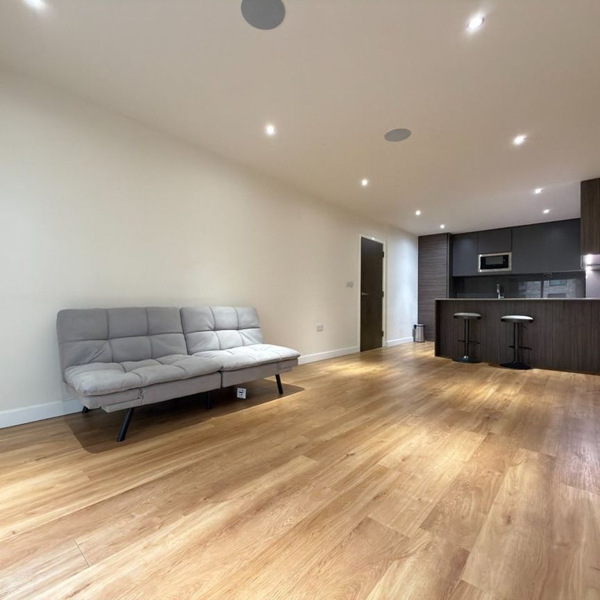 2 Bed Flat, Empire House, NW9 - Photo 1