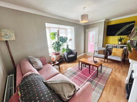 47 Larch Grove, Dunmurry, Belfast, BT17 9QG - Photo 4
