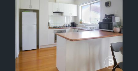 2 Bedroom unit in popular Kennington - Photo 3