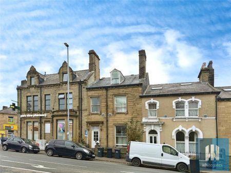 1 bedroom in a house share to rent - Photo 3