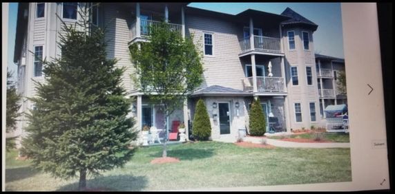 Beau grand 4 1/2 rue Gatien, près galeries 1er dec - Photo 2