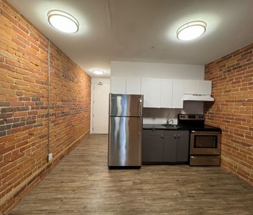 For Lease - 2870 Dundas Street Unit# 213, Toronto, Ontario - Photo 3