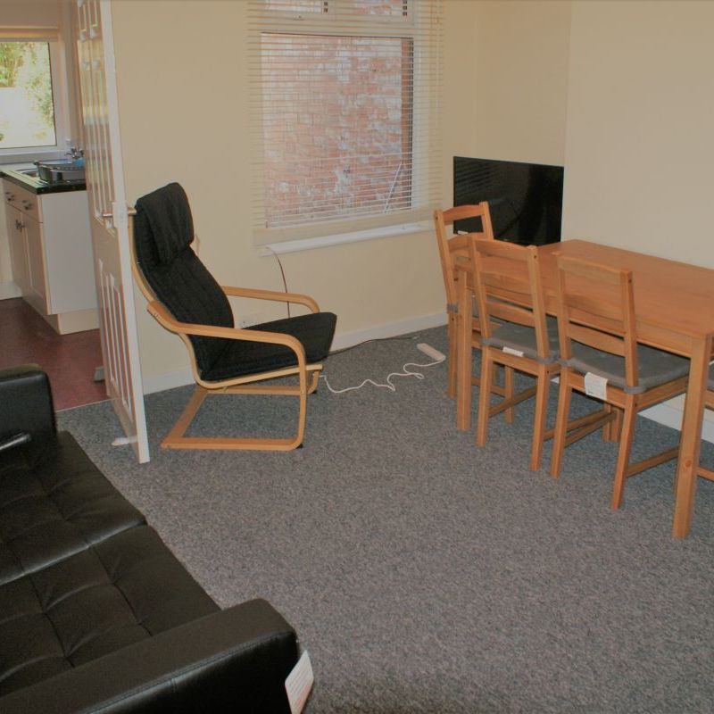 24 Oxford Street - Great Specification & Heart of the Student Triangle Loughborough - Photo 1