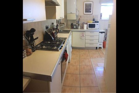 Room in a Shared Flat, Verney Road, SE16 - Photo 4