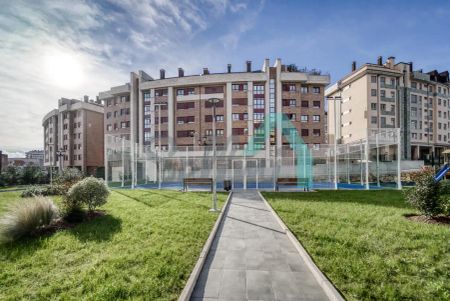 Oviedo - Photo 3
