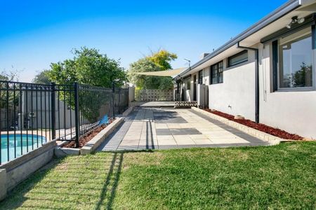 1 Waterman Place Frankston VIC - Photo 2