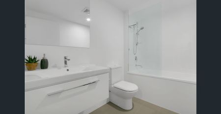 Three Bedrooms two bathrooms apartment unfurnished - Photo 4