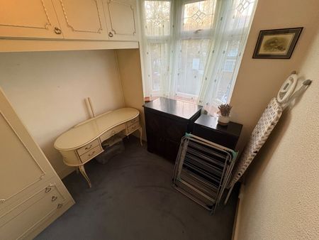 5 Bed Terraced House, Princes Avenue, N13 - Photo 4