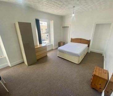 4 bedroom house to rent - Photo 3